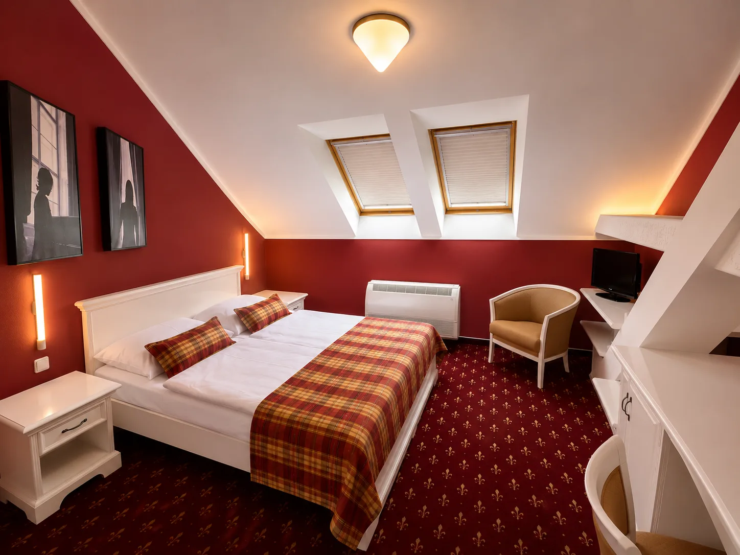 Manor Superior Room